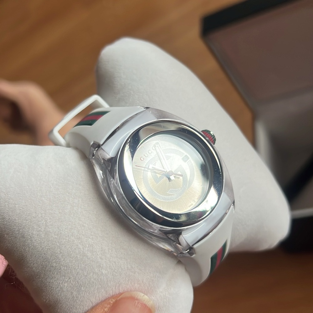 Gucci sport watch - Picture 3 of 8